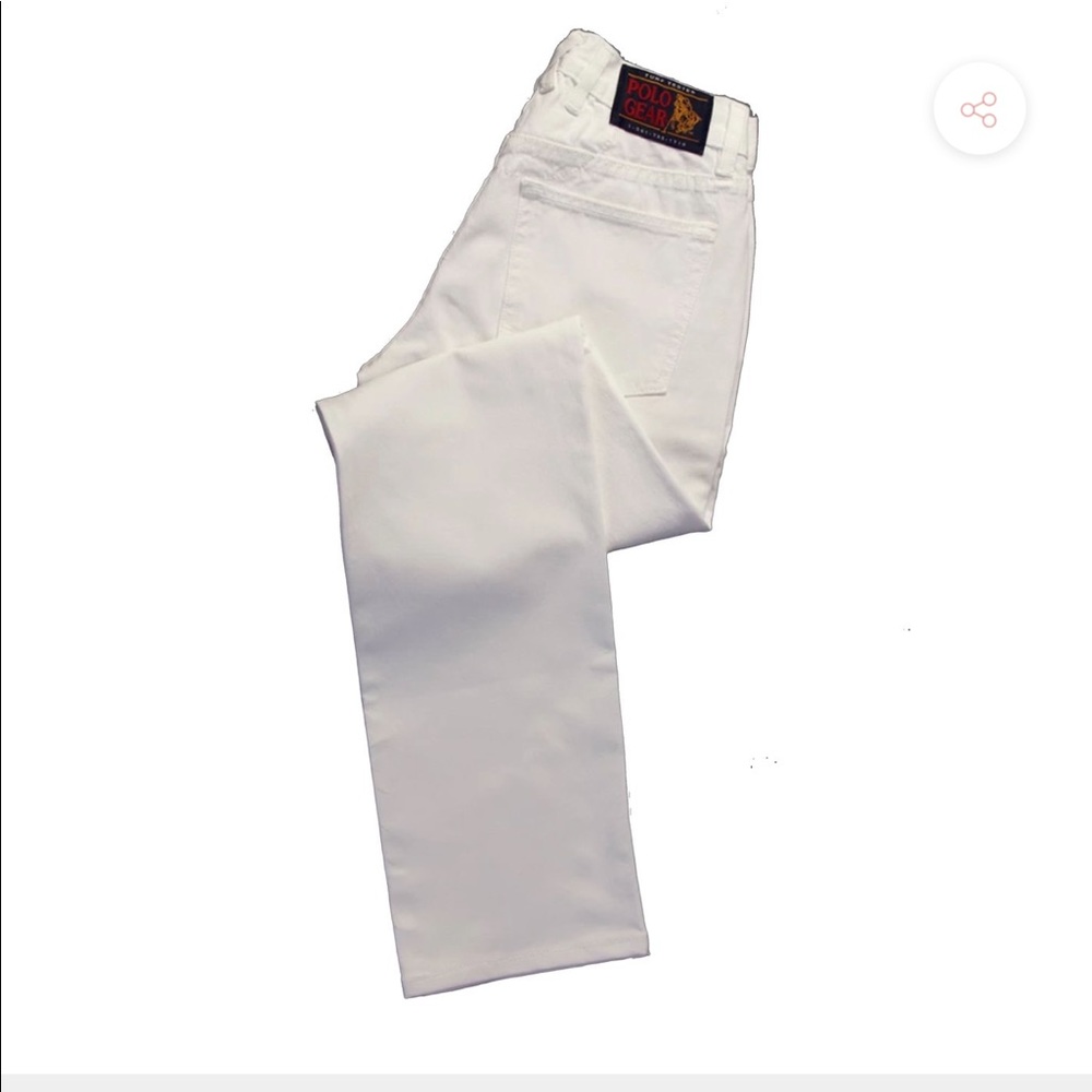 🐎 🤍 White jeans.